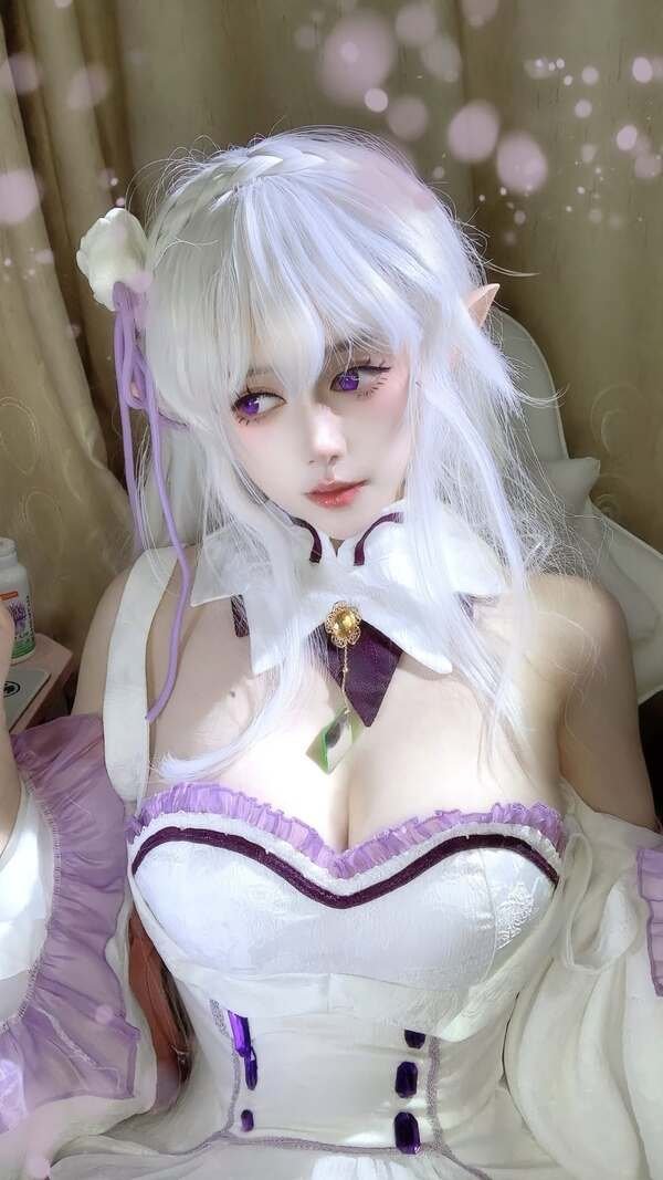 gái xinh vú to cosplay 15
