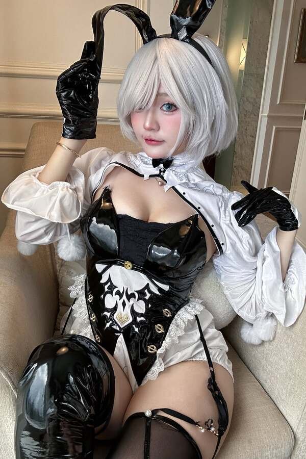 gái xinh vú to cosplay 25
