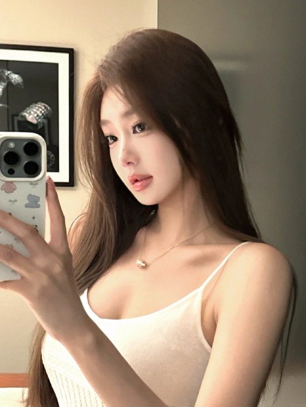 gái xinh vú to tự sướng 6