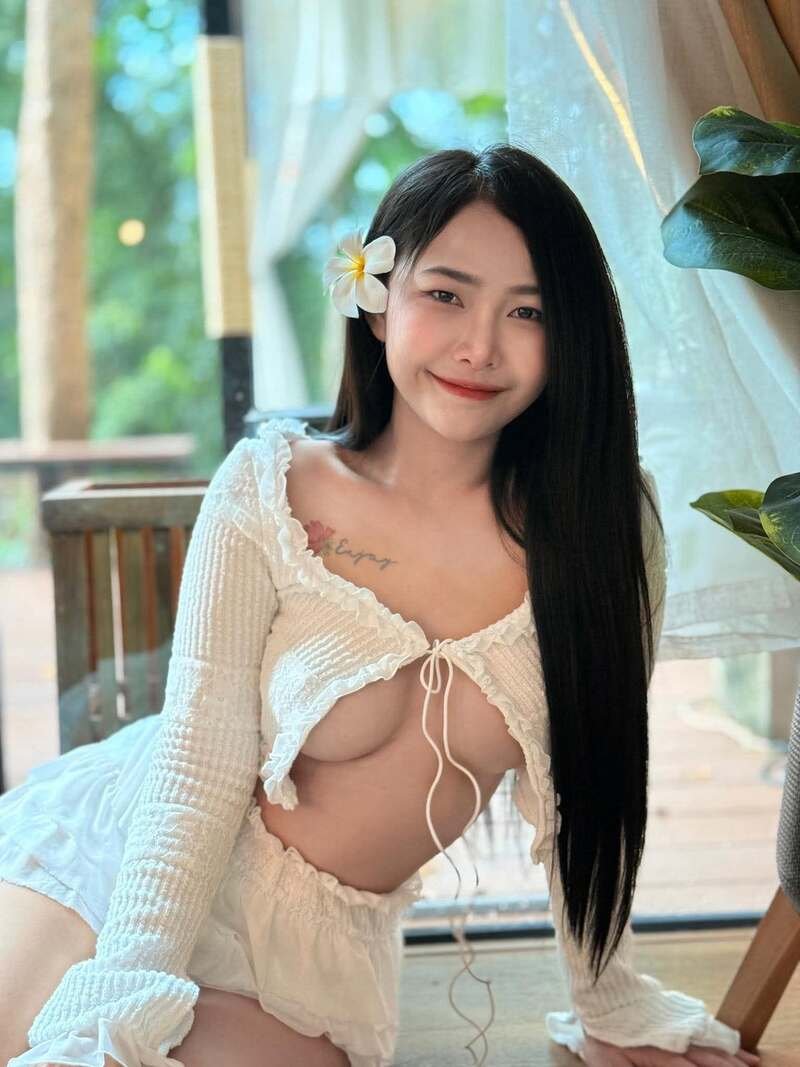 gái xinh dâm 23