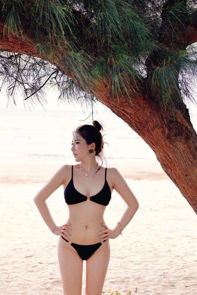gái xinh mặc bikini siêu ngắn 24