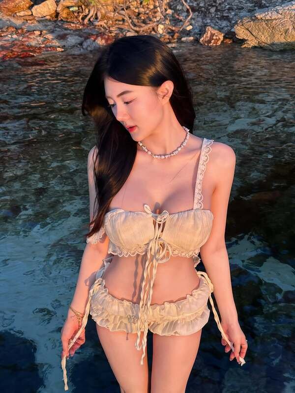 gái xinh mặc váy 14