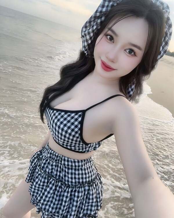 gái xinh mặc váy 20