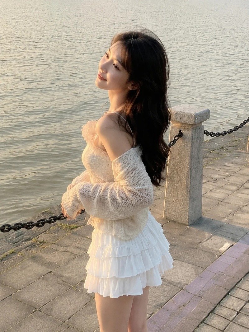 gái xinh mặc váy ngắn trắng 19