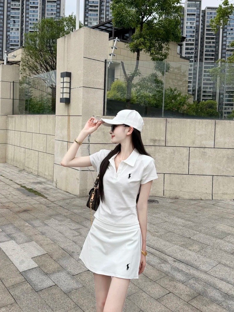 gái xinh mặc váy ngắn trắng 9