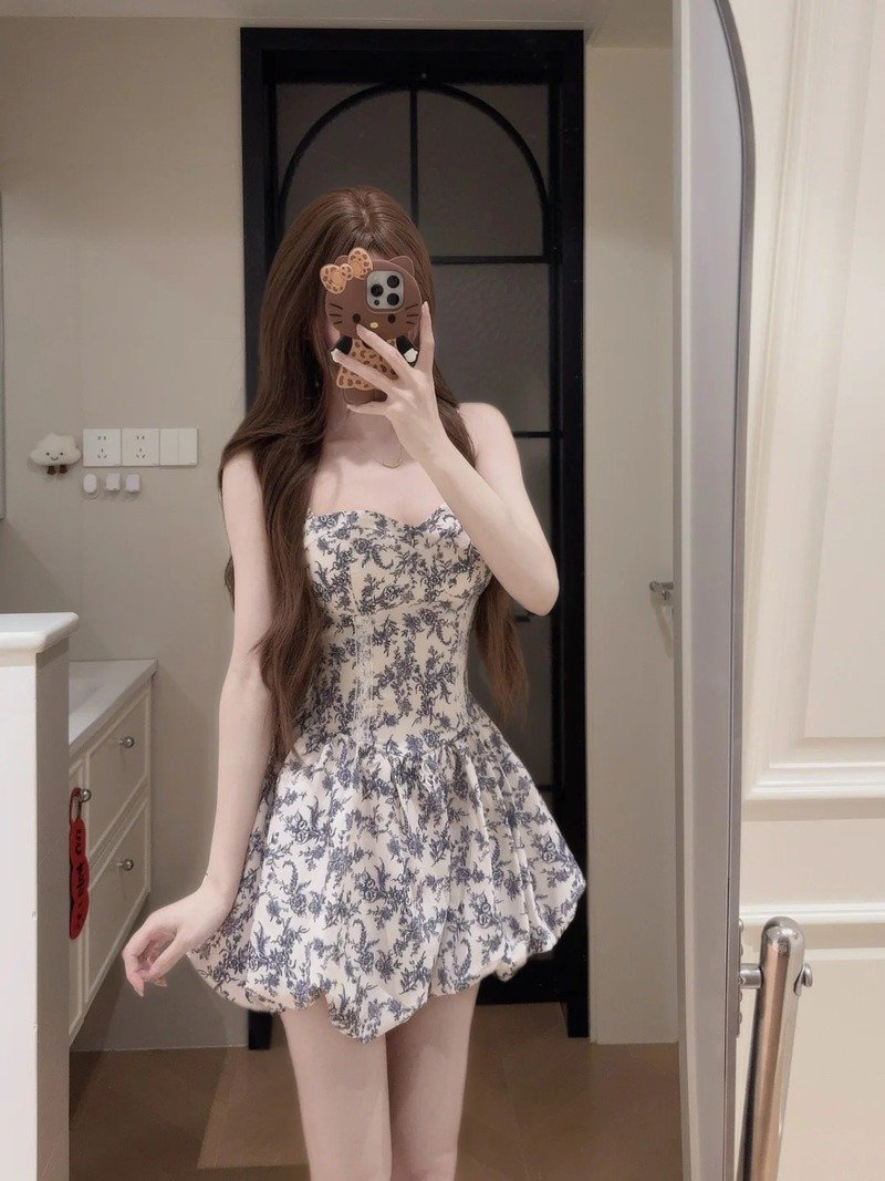 gái xinh mặc váy siêu ngắn 30