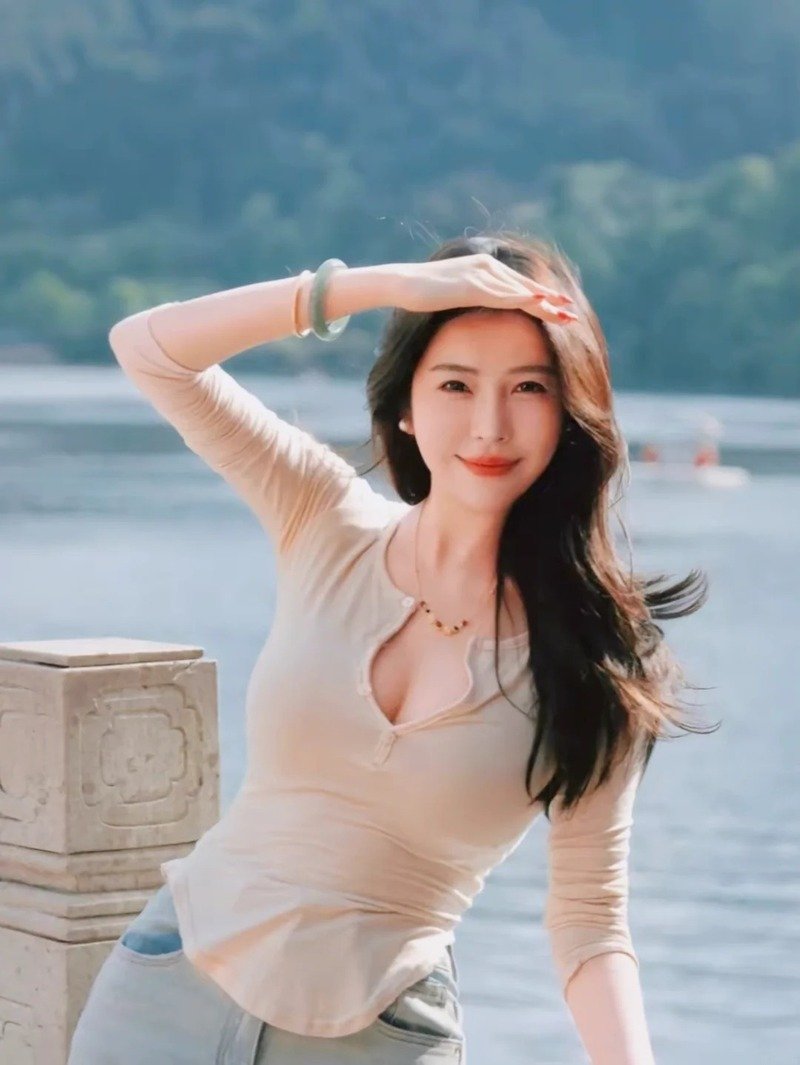 gái xinh trung quốc vú to 20