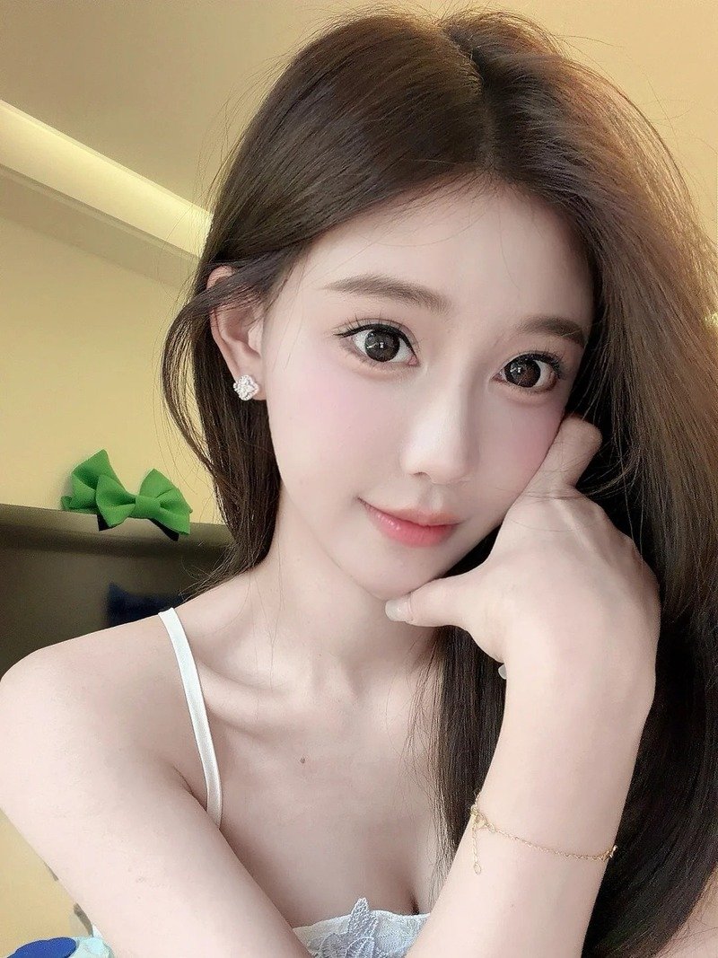 hình ảnh gái xinh tự sướng
